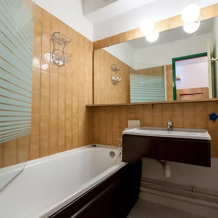 Apartment Confortable Avec Parking A - Fr-1-517-40 Chamonix